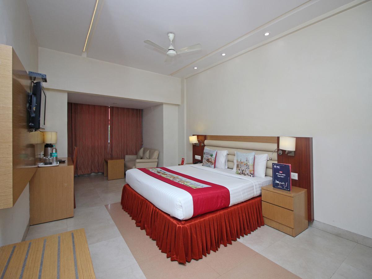 Hotel Mb International Palace Side Mysore Exterior foto