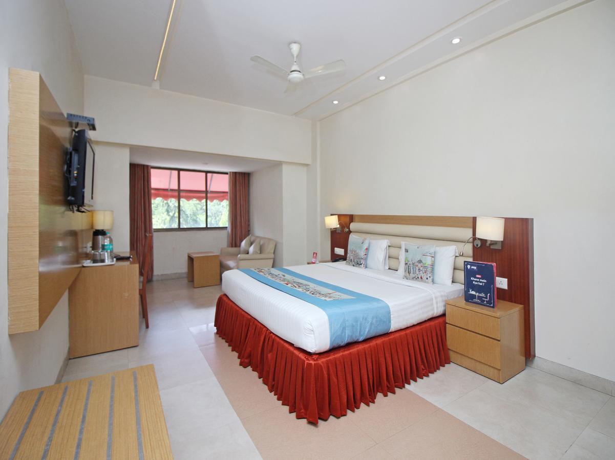 Hotel Mb International Palace Side Mysore Exterior foto